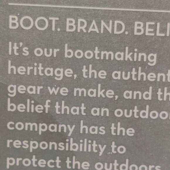 Timberland Leather Flask, Filling Funnel, Gift Boxed, Sourced Leather 6oz - Picture 2 of 4